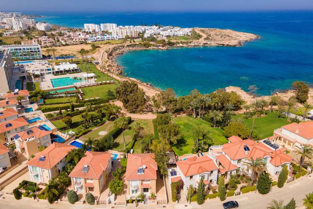 Property photo 1 of 30