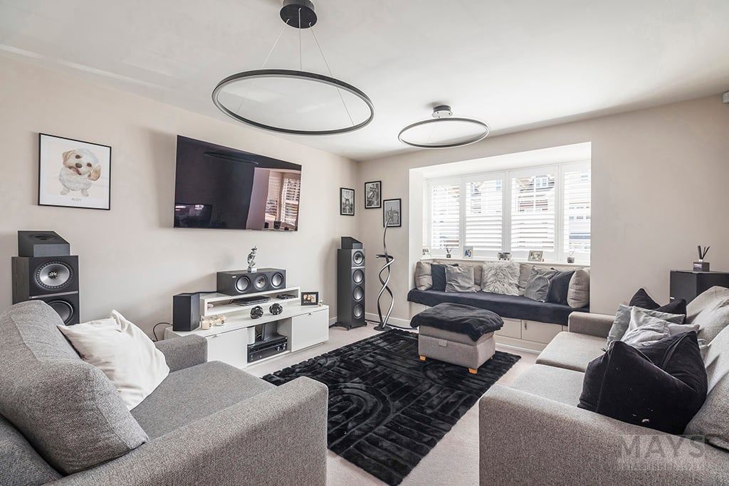 Property photo 3 of 28