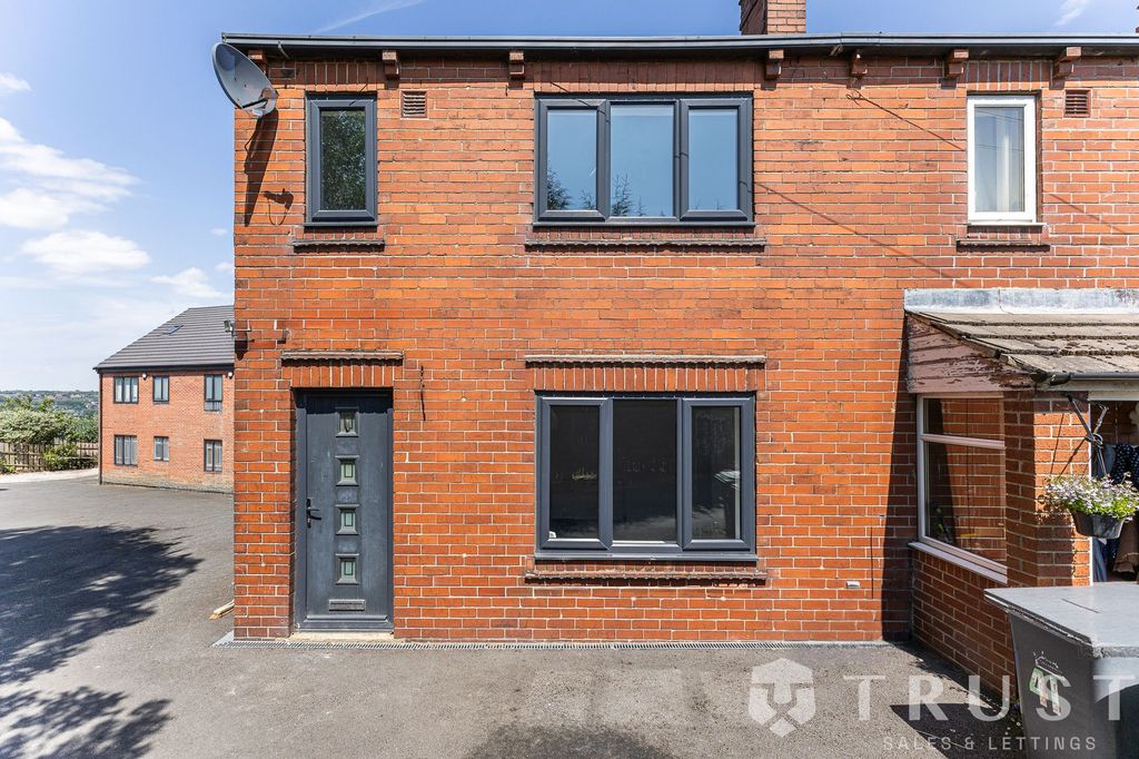 Property photo 1 of 26