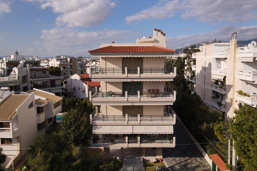 Property photo 1 of 24