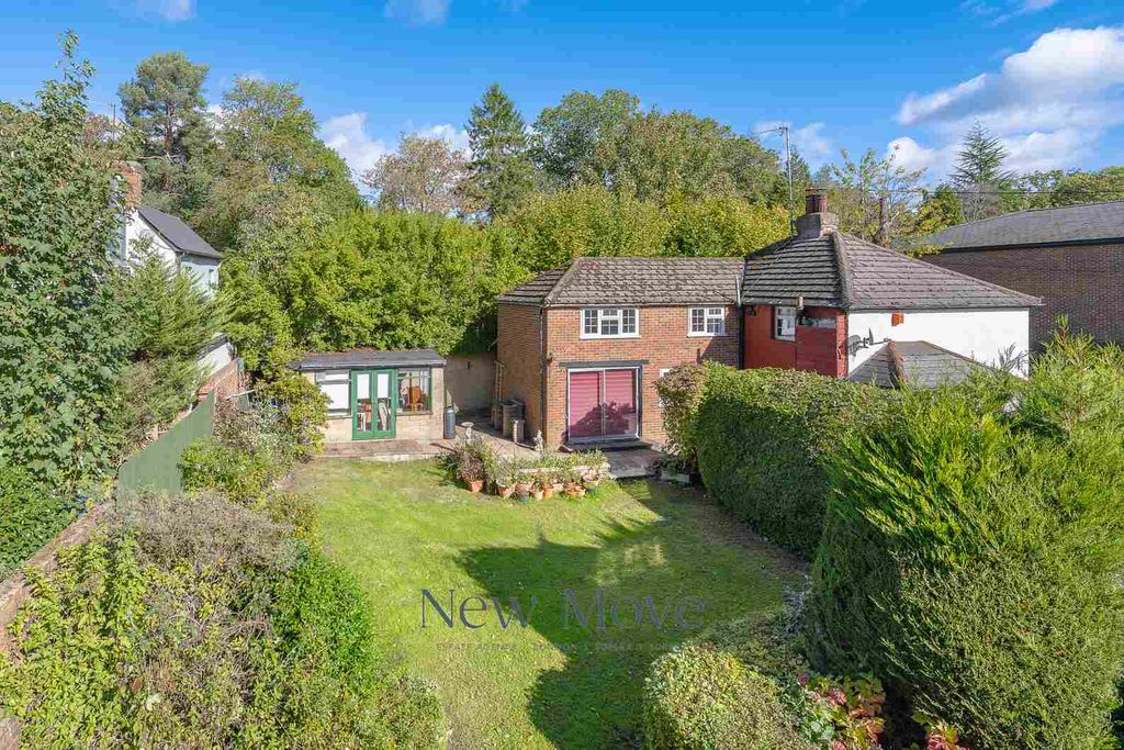 Property photo 1 of 24 A Charming Four-Bedroom Detached Period Cottage In Copthorne Common