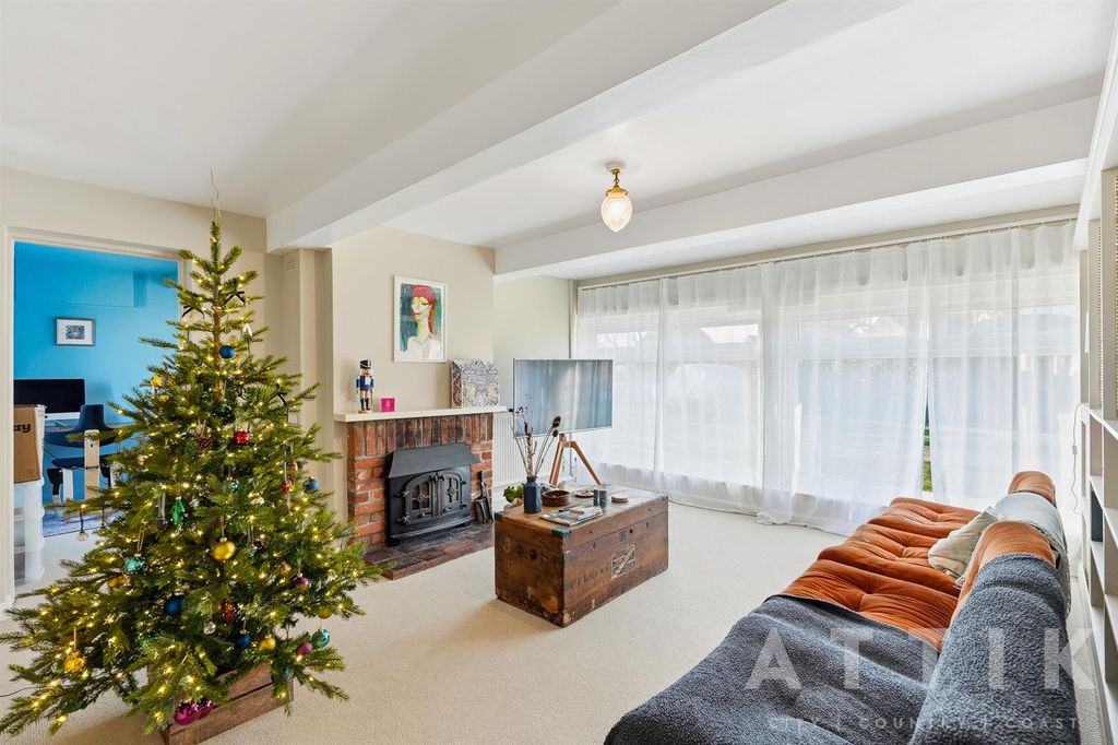 Property photo 2 of 63 Ar704577.Jpg