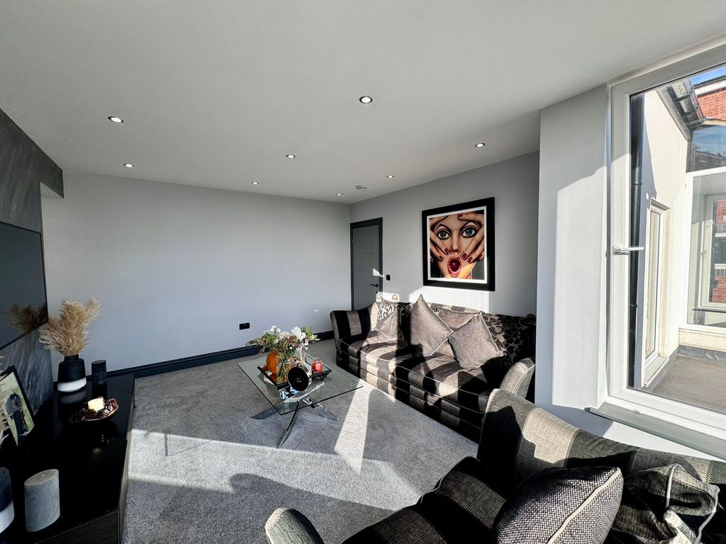 Additional image 8 of 3 bed maisonette to rentLiverpool Road, Southport PR8