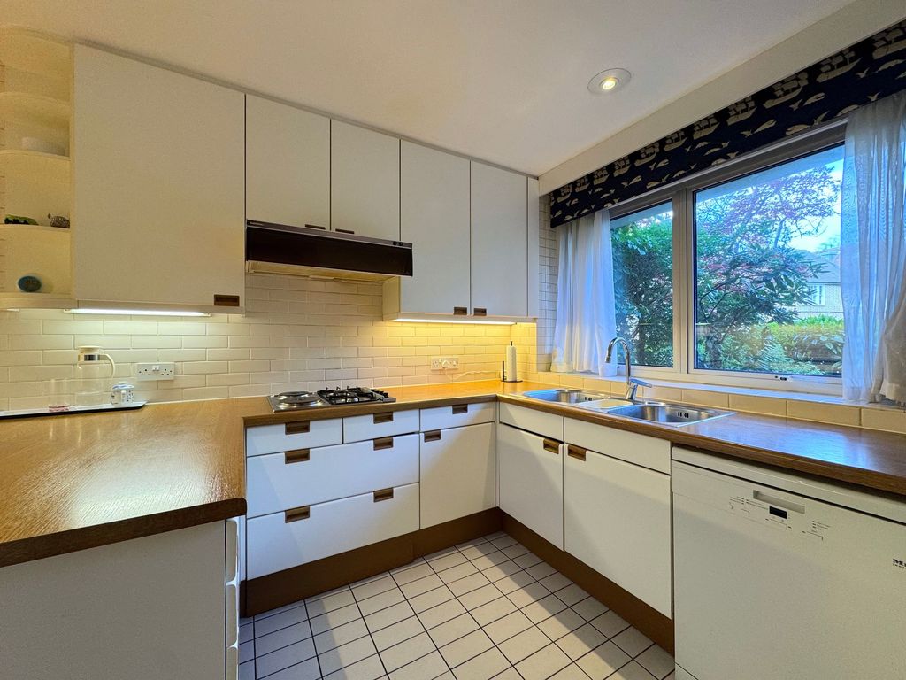 Property photo 3 of 16 Kitchen