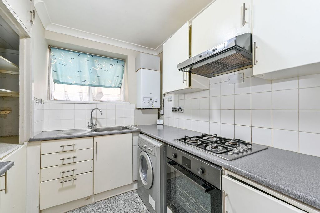 Property photo 2 of 7