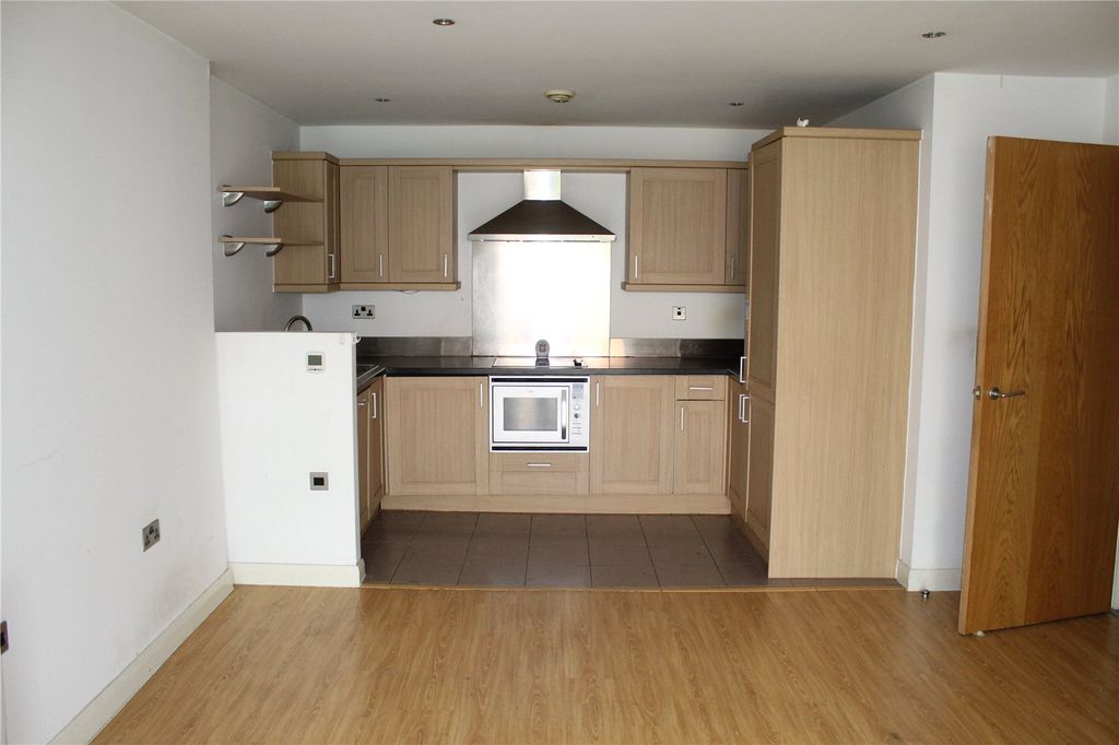 Property photo 3 of 10 Picture No. 05