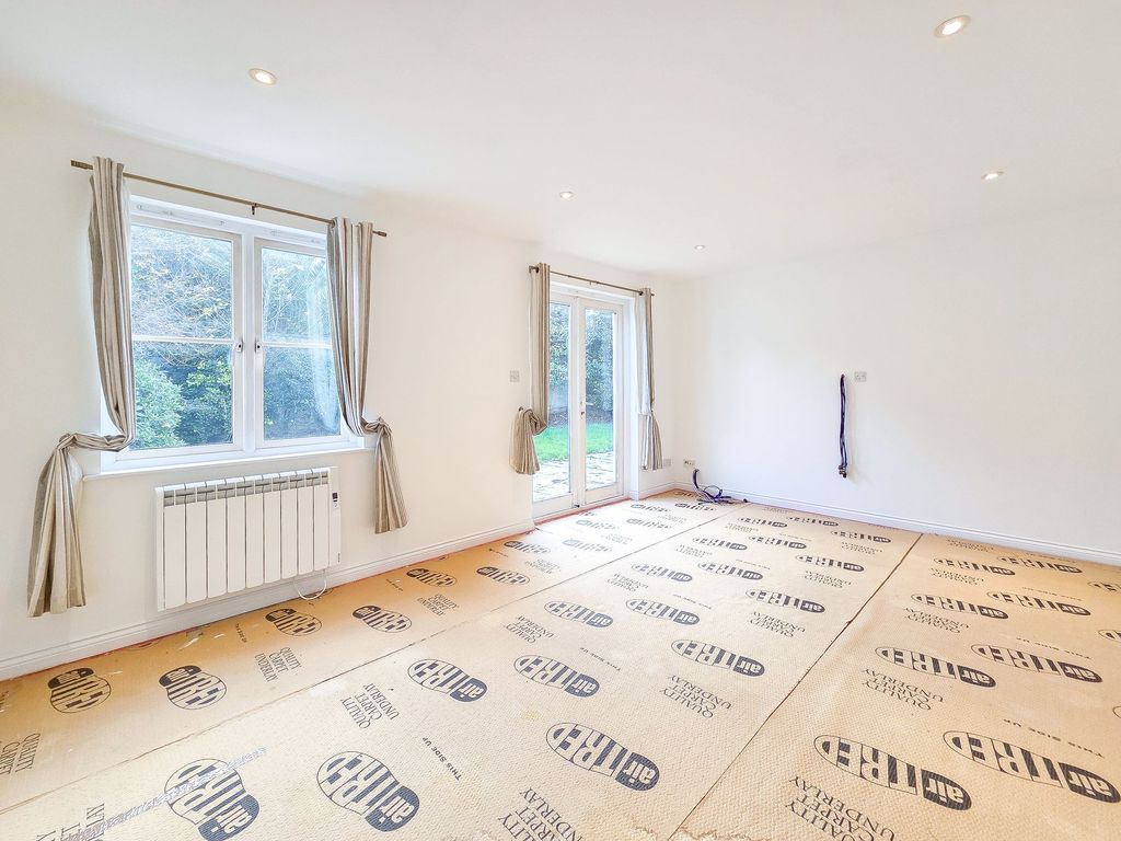 Property photo 3 of 21