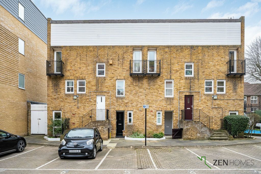 Property photo 1 of 24