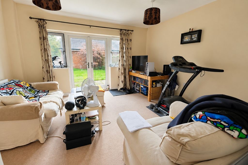 Property photo 2 of 7