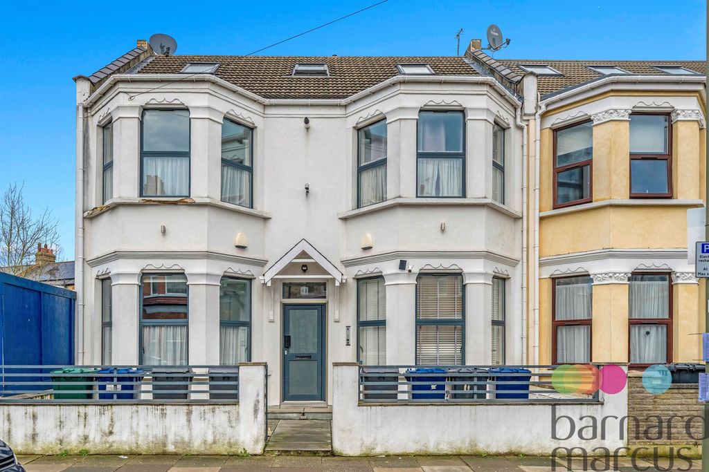 Property photo 1 of 14