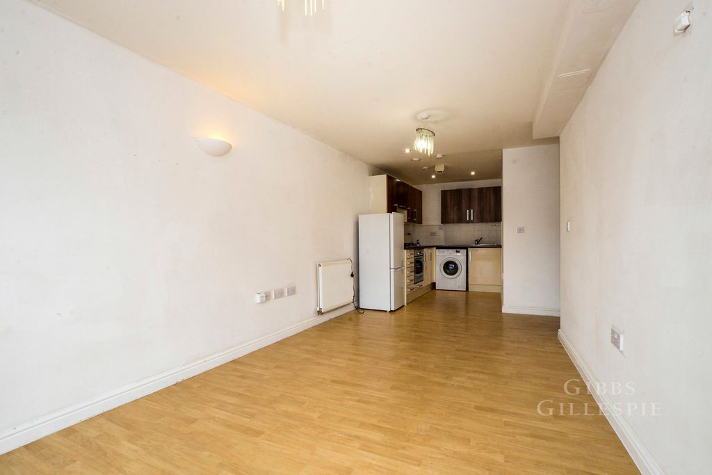 Property photo 2 of 10 Pbox-Img.Jpg