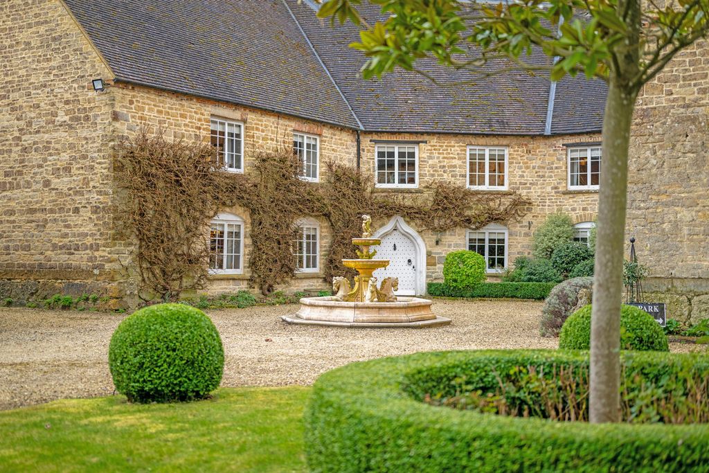 Property photo 1 of 50