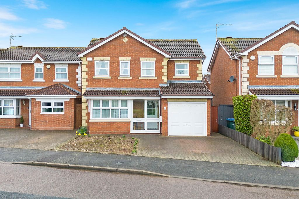 Property photo 1 of 25 Front (Exterior)