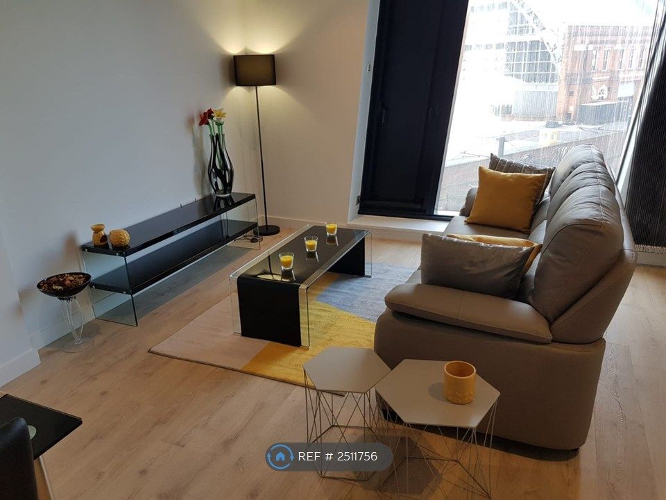 Property photo 1 of 9 Lounge
