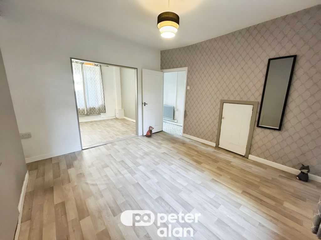 Property photo 3 of 16 Image