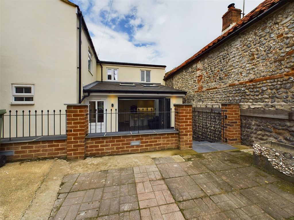 Property photo 1 of 28 Cam04116G0-Pr0032-Still025.Jpg