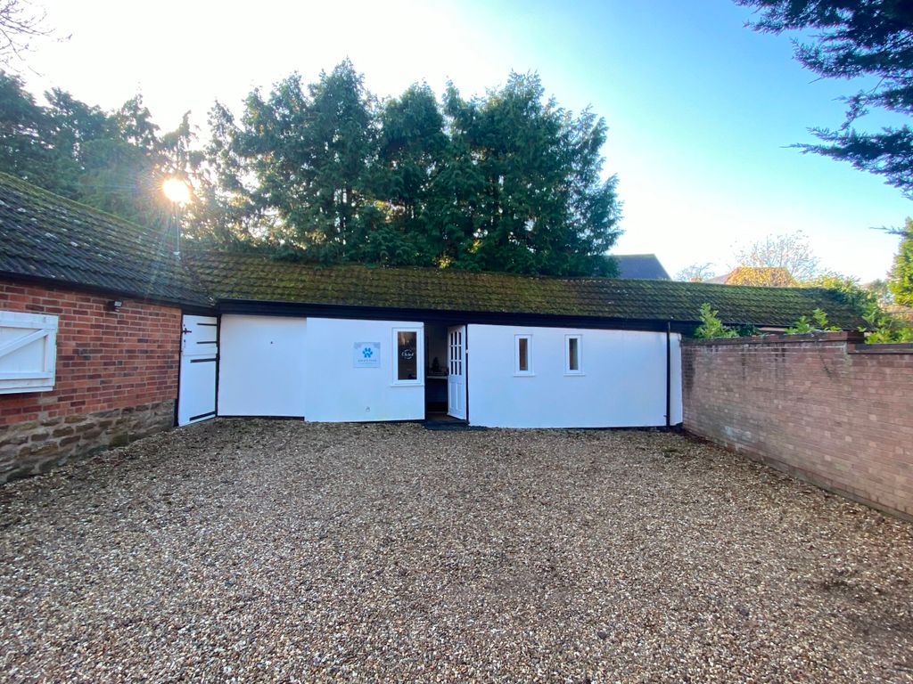 Property photo 1 of 3
