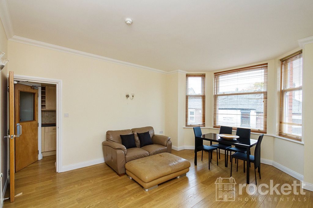 Property photo 3 of 15 Picture No. 18