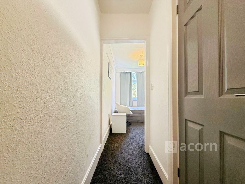 Property photo 3 of 8 24B0Cf27--4Fe9-A4...