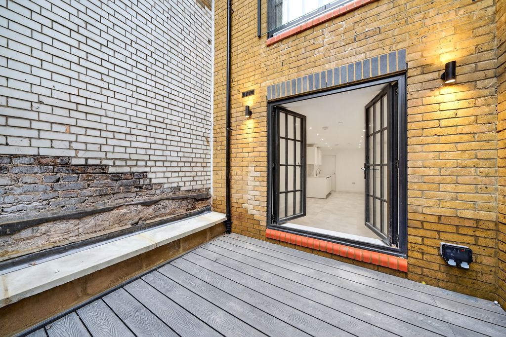 Property photo 2 of 11 Dsc08150