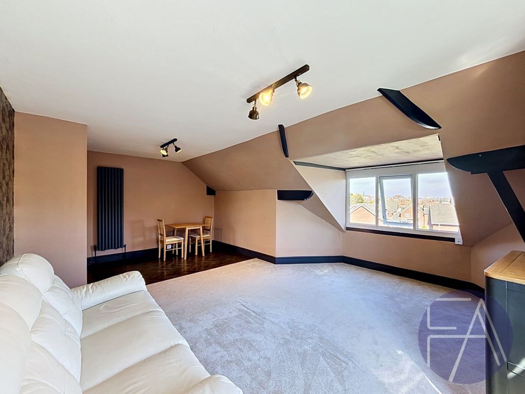 Property photo 2 of 18 5117723