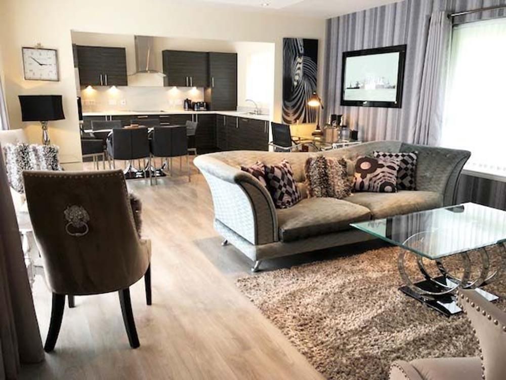 Property photo 3 of 11 4Grc 3 − Copy