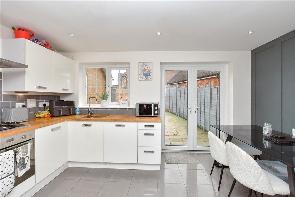 Property photo 3 of 10 Kitchen/Diner