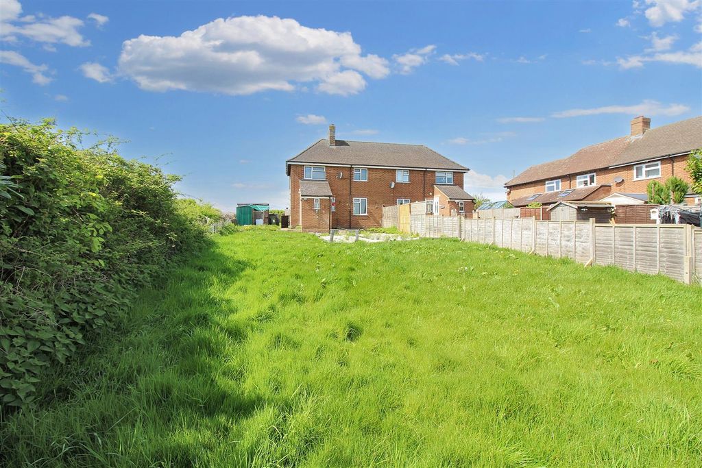 Property photo 3 of 11 6.Jpg