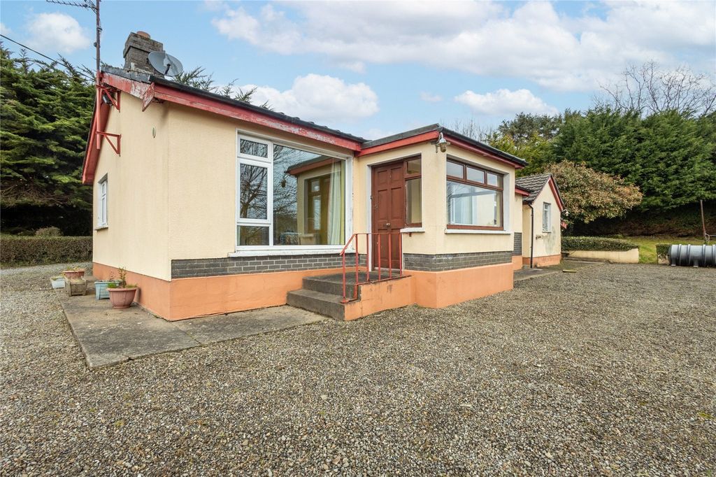 Property photo 3 of 28 Picture No. 06
