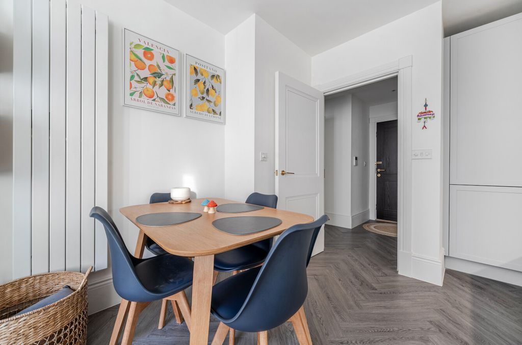 Property photo 3 of 9 1401392-6-697c7B1...