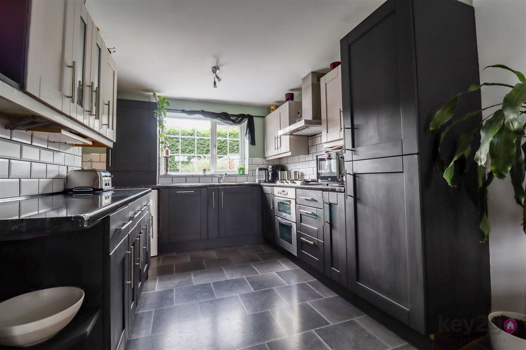 Property photo 2 of 22 Img_9223.Jpg