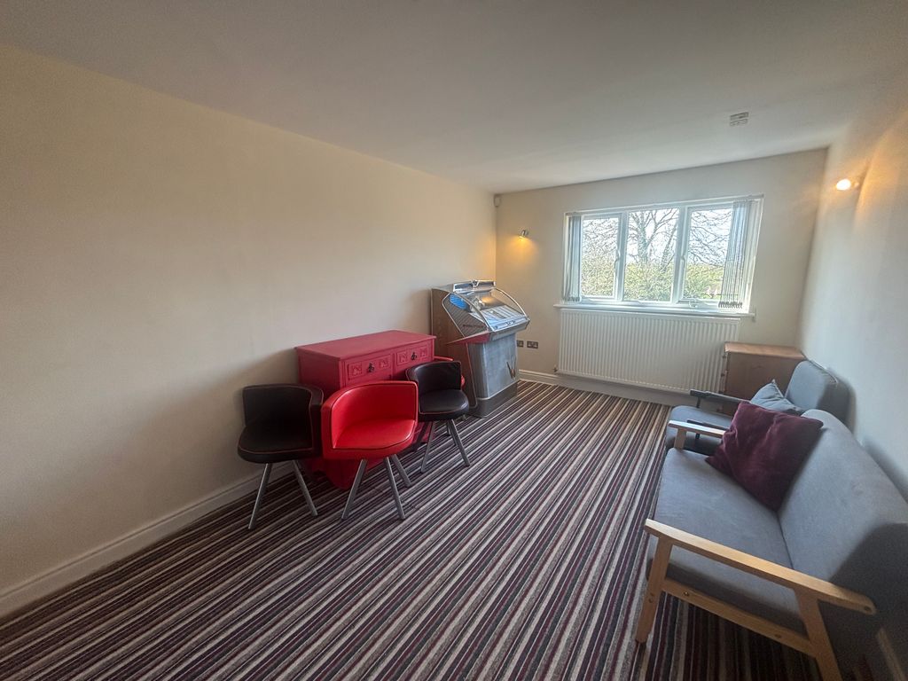 Property photo 2 of 5 Image