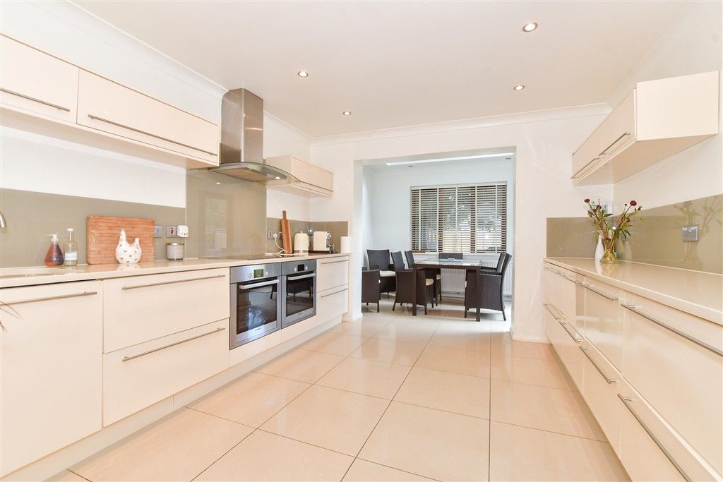 Property photo 1 of 13 Kitchen