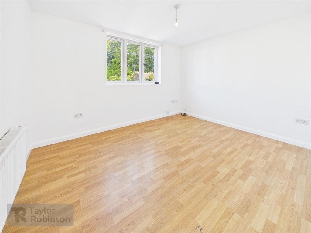 Property photo 3 of 6 Cam02600G0-Pr0867-Still003.Jpg