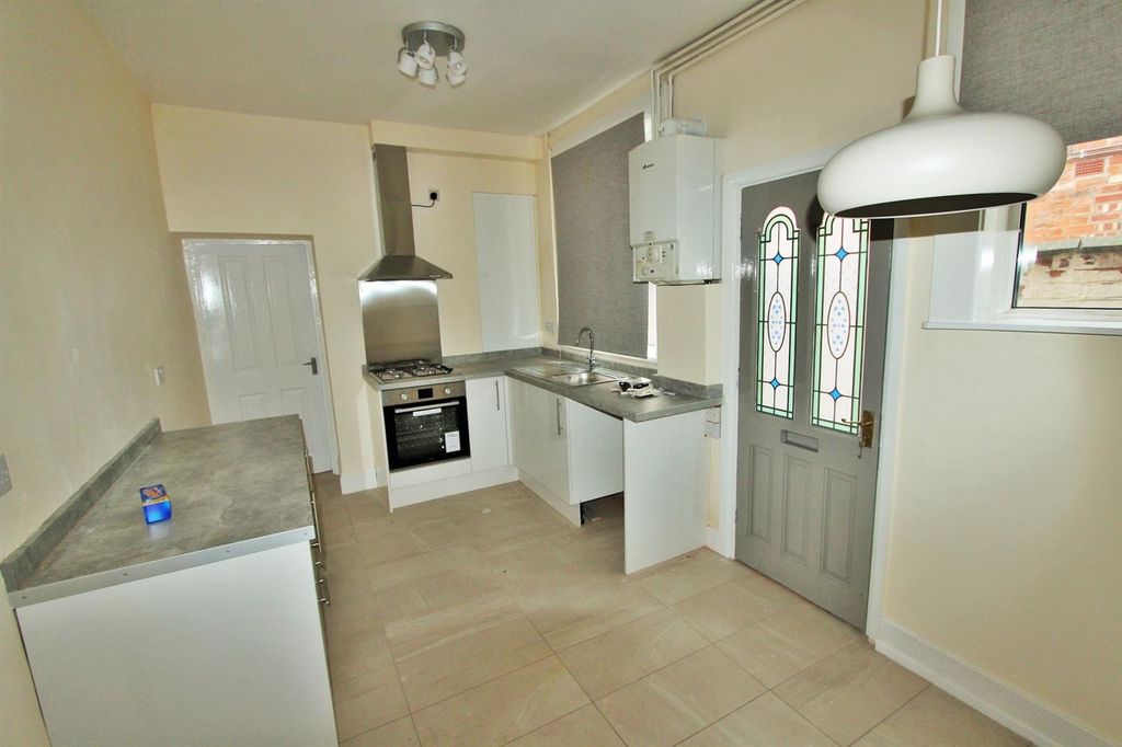 Property photo 1 of 5