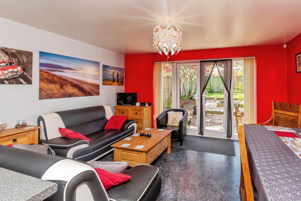 Property photo 2 of 24