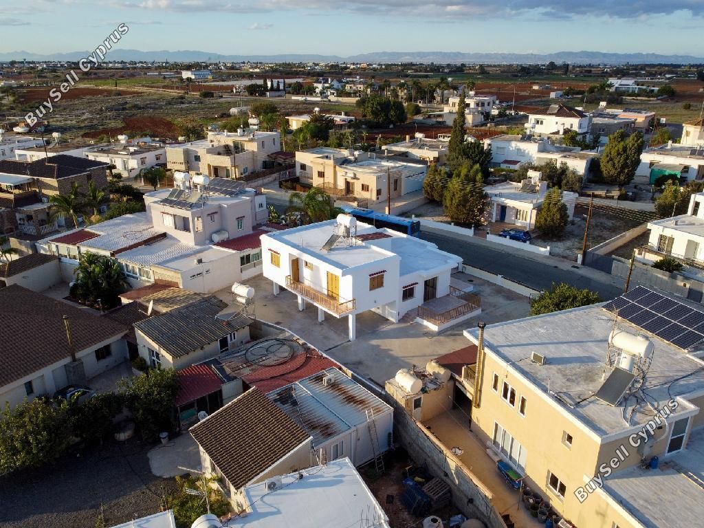 Property photo 2 of 15