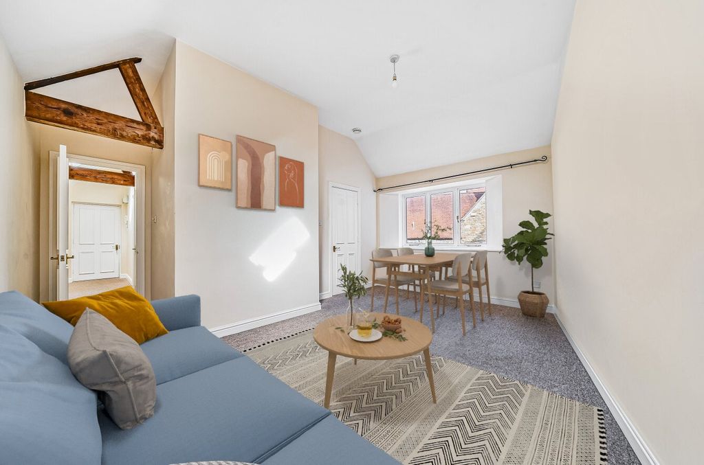 Property photo 2 of 11 Sitting Room