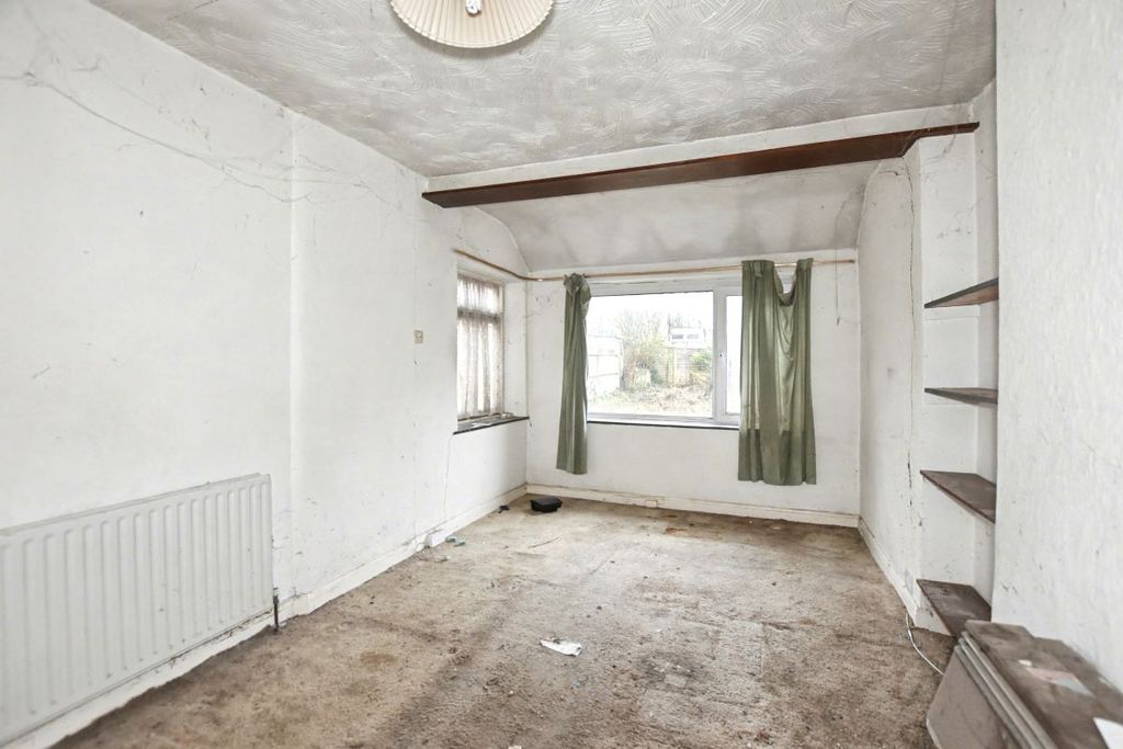 Property photo 3 of 15