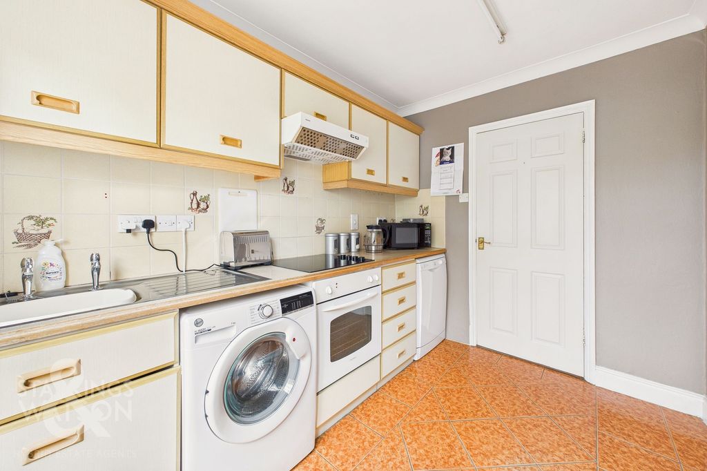 Property photo 3 of 19