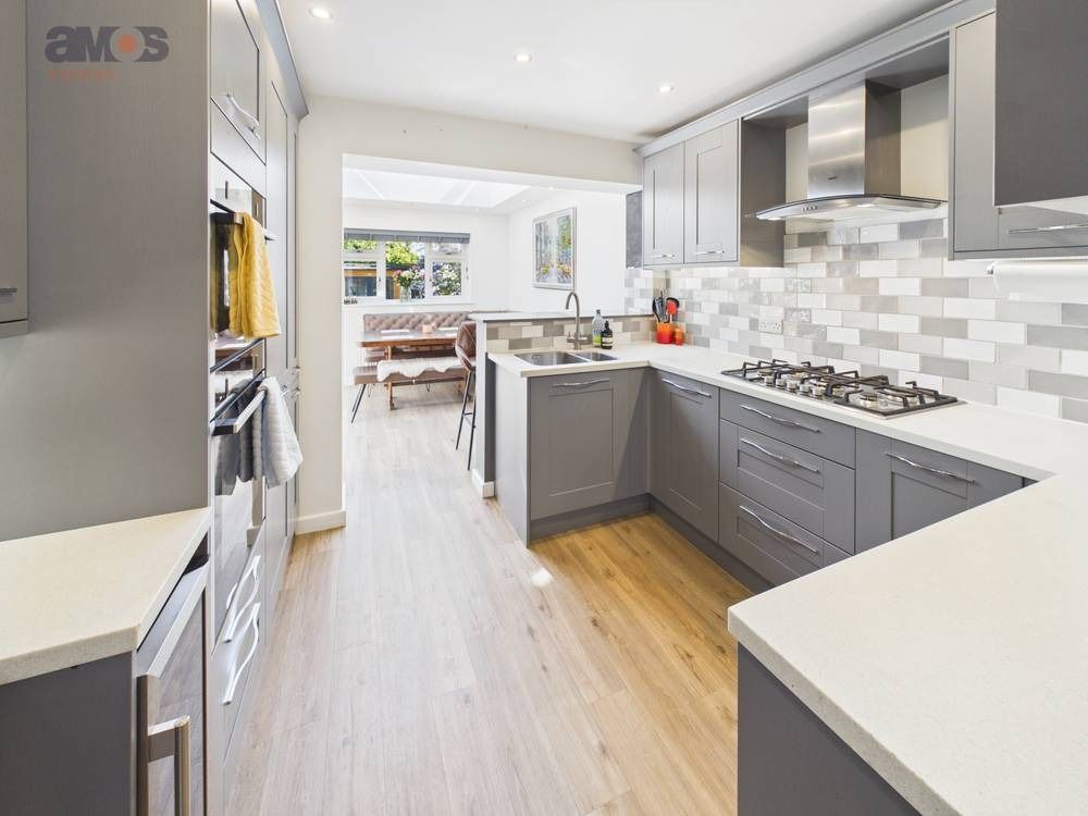 Property photo 2 of 27 4667642