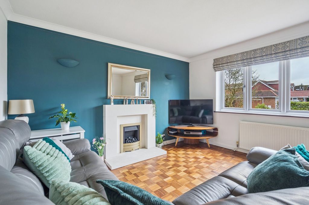 Property photo 3 of 20