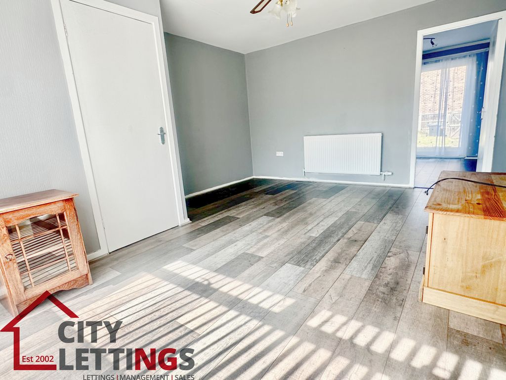 Property photo 2 of 17 Img_4827