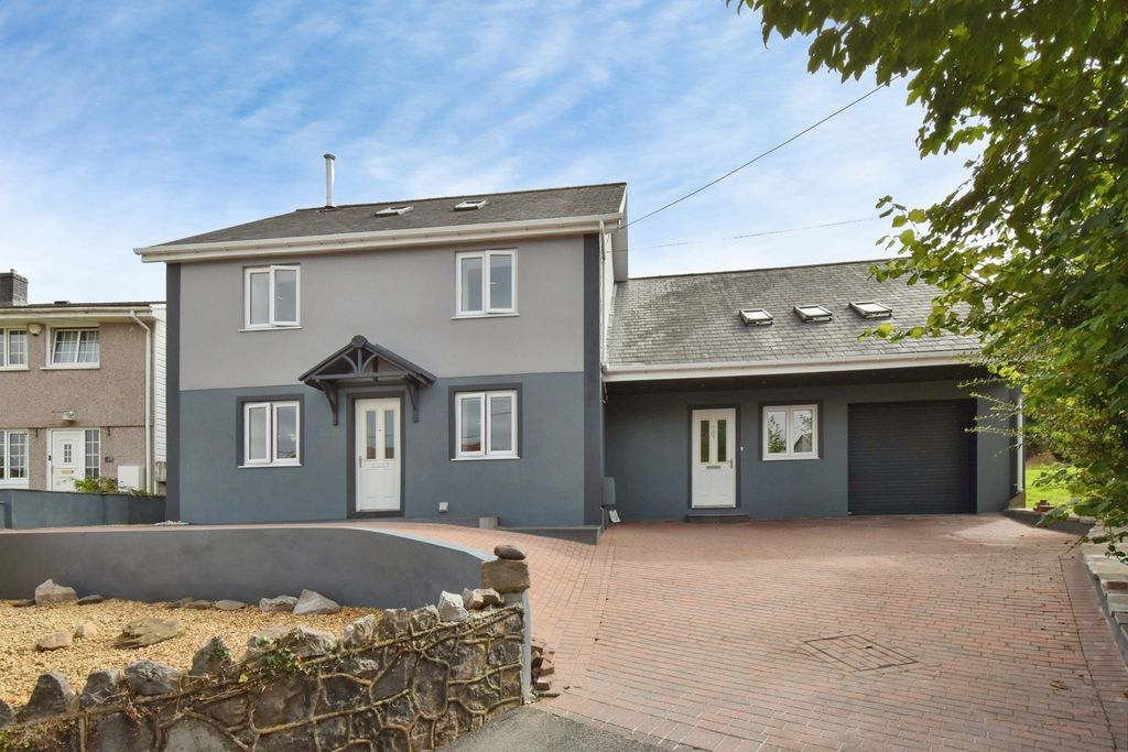 Property photo 1 of 33 Pbox-Img.Jpg