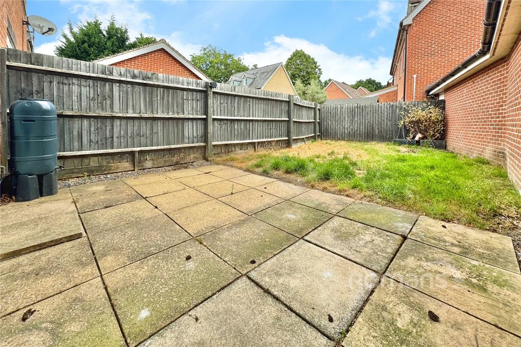 Property photo 2 of 15 Garden