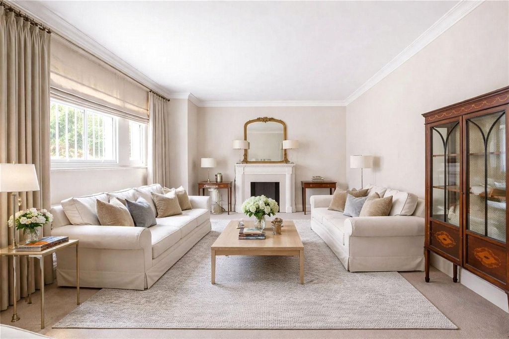 Property photo 2 of 10 Reception