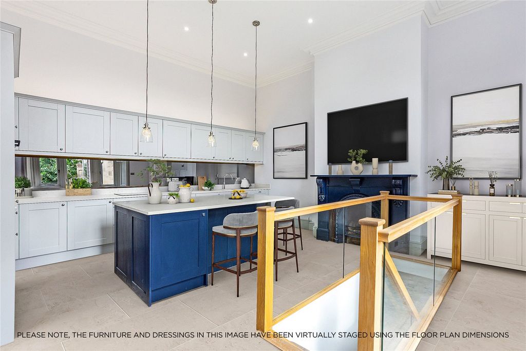 Property photo 2 of 16 Breakfast Kitchen
