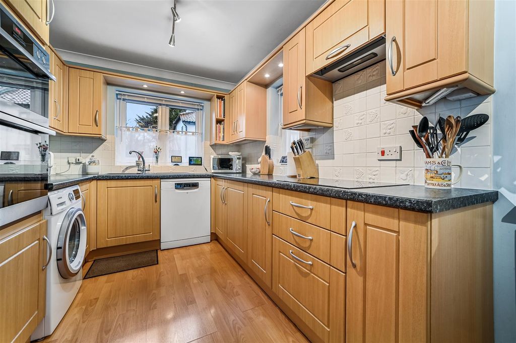 Property photo 3 of 13 Kitchen