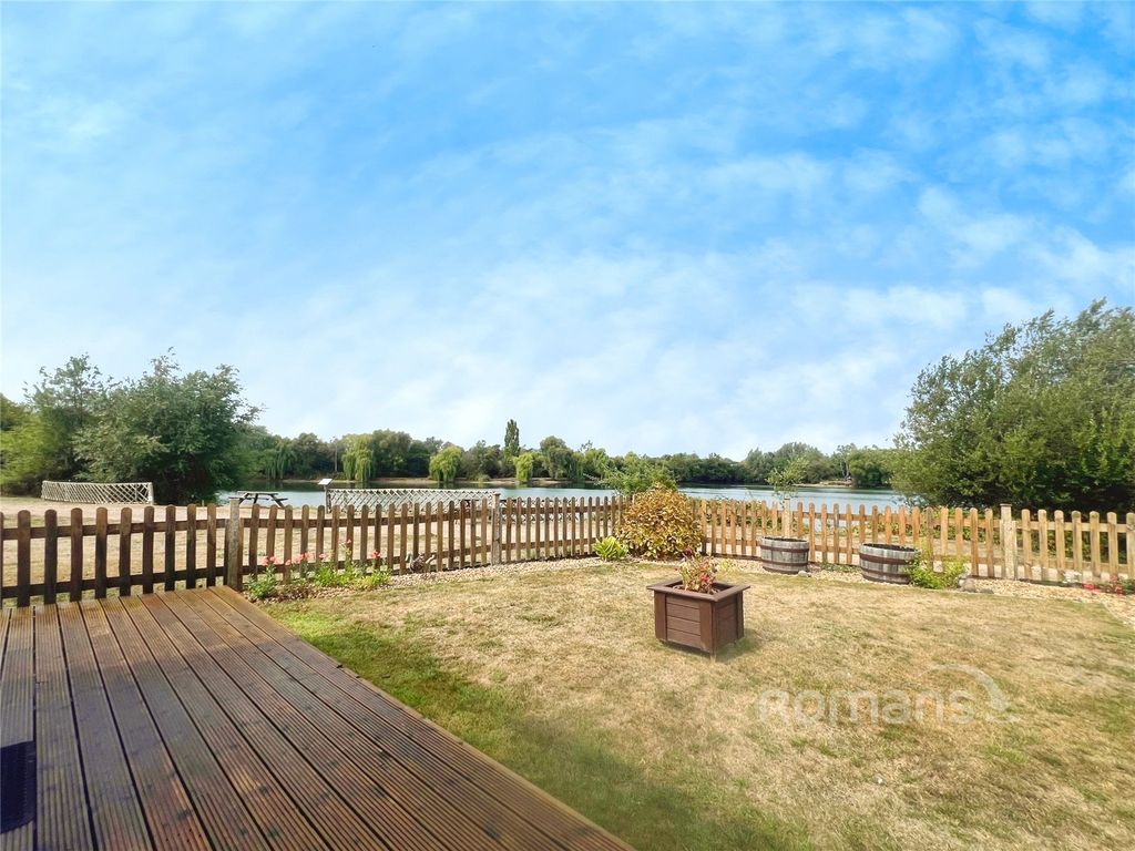 Property photo 2 of 22 Picture No. 14