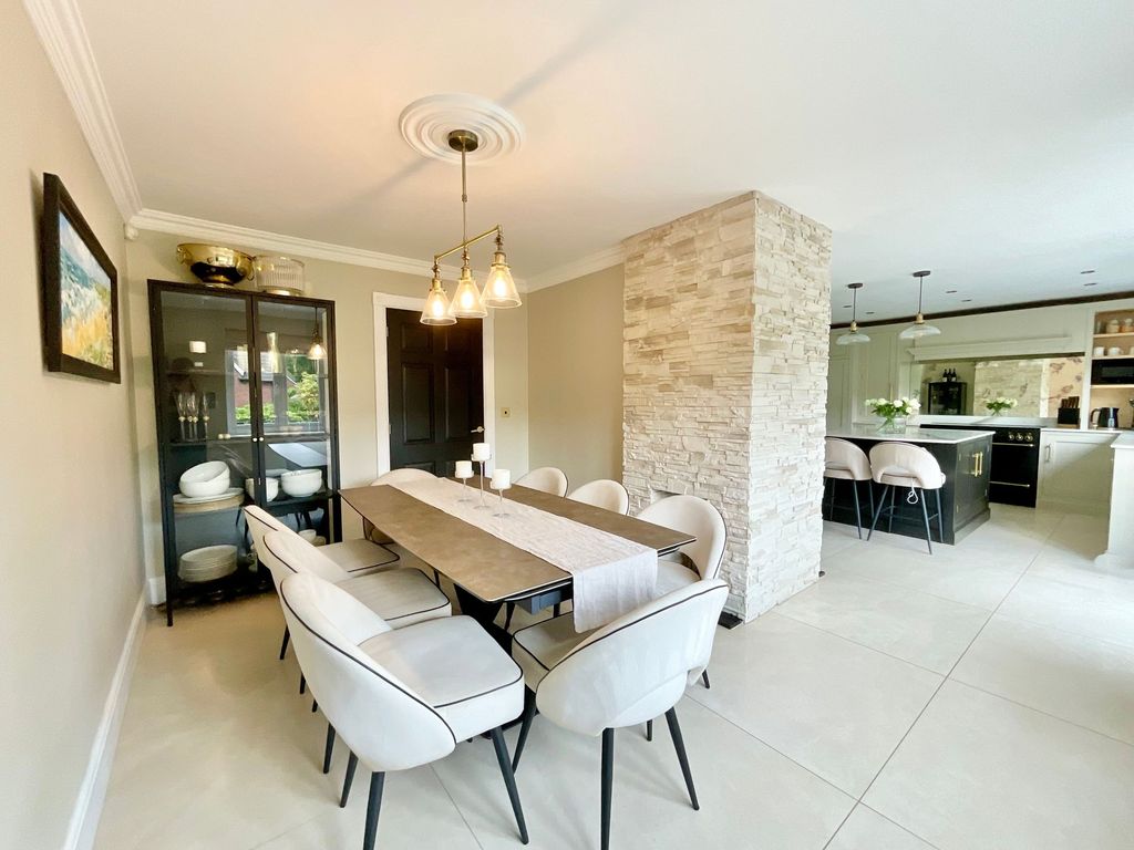 Property photo 3 of 28